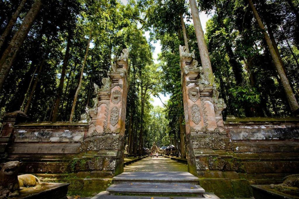 Casa Ganesha Hotel Ubud Экстерьер фото